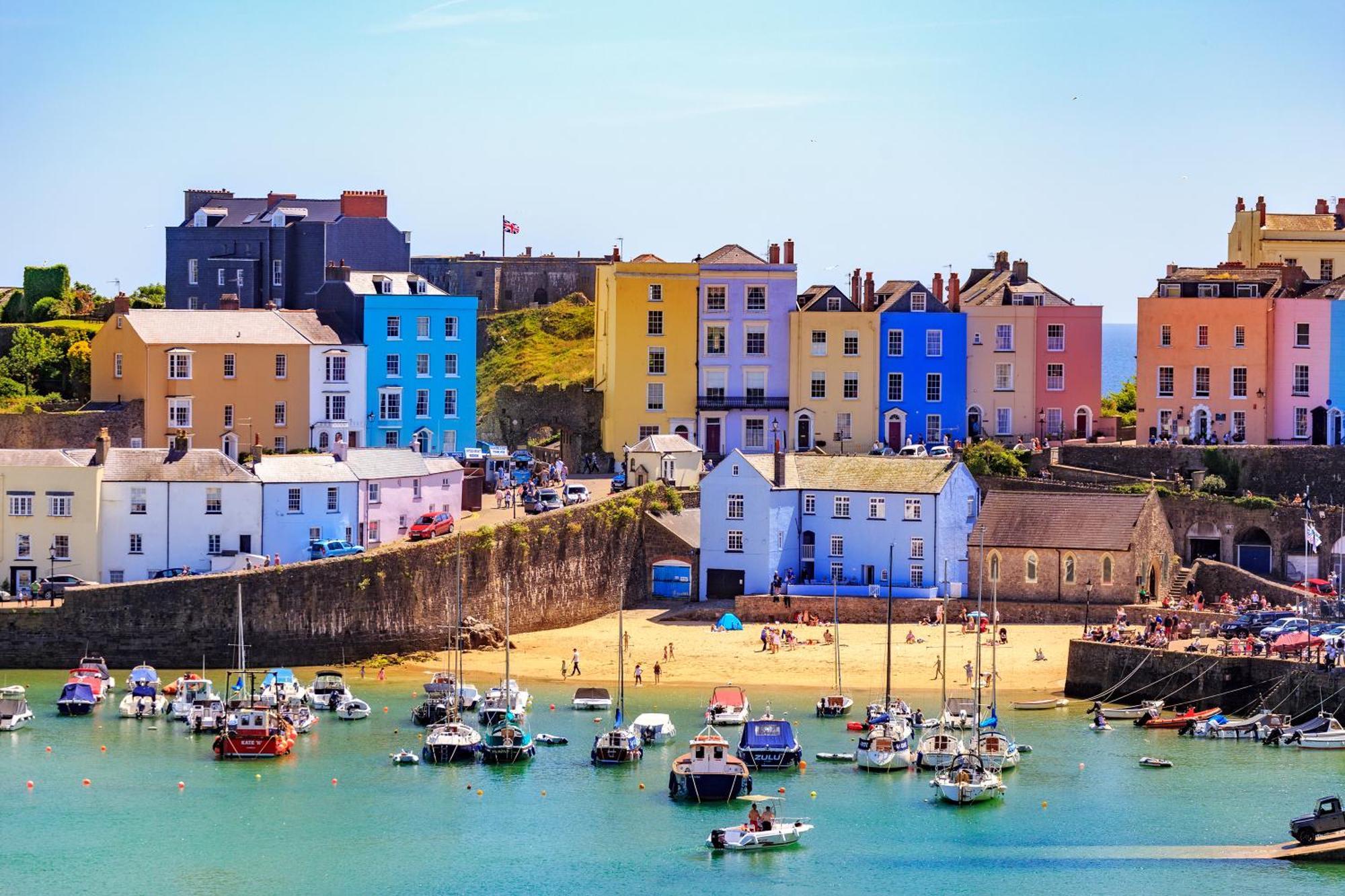 2 Treasured Tenbyaprtmt In Town For 4 Tenby